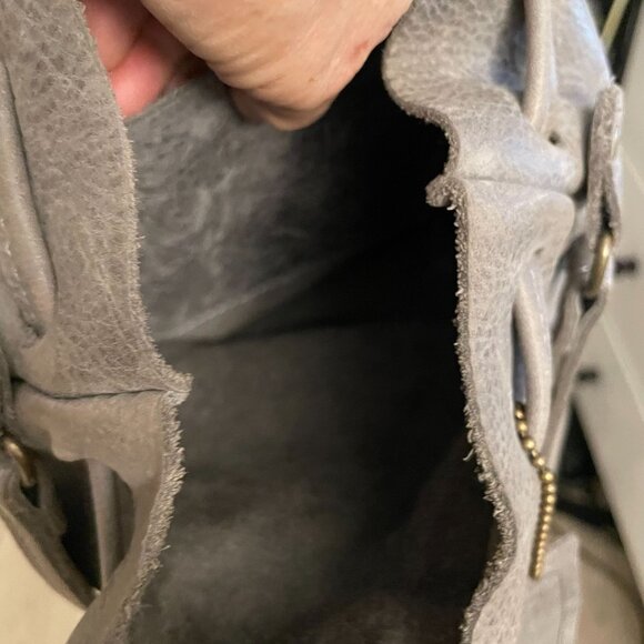 Frank & Co. Leather Crossbody Bucket Bag Women's Gray  Casual Everyday Classic - Picture 6 of 10